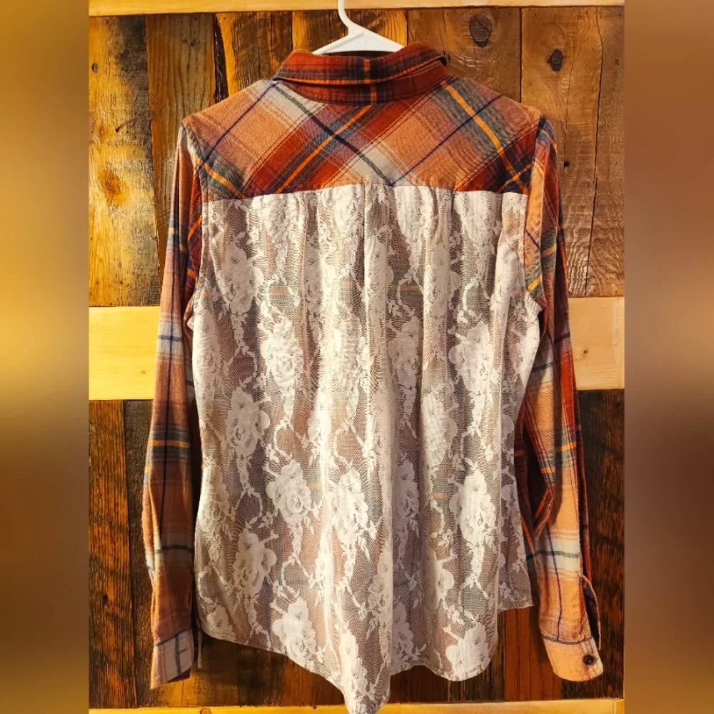 Flannel shirt w/lace on back - Picture 2 of 3